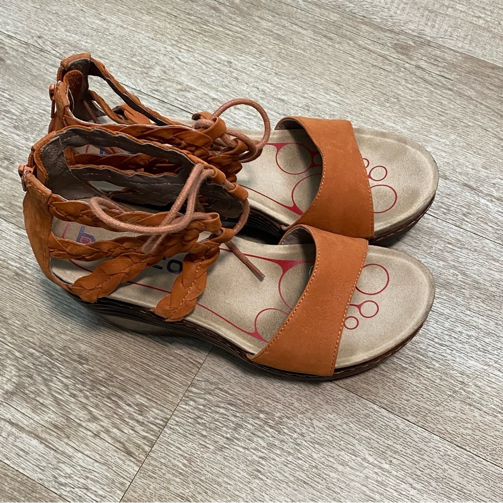 BIONICA RUSTY ORANGE WEDGE SANDALS SIZE 9M - Picture 2 of 8